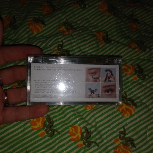 Veloure lashes - Picture 2 of 3